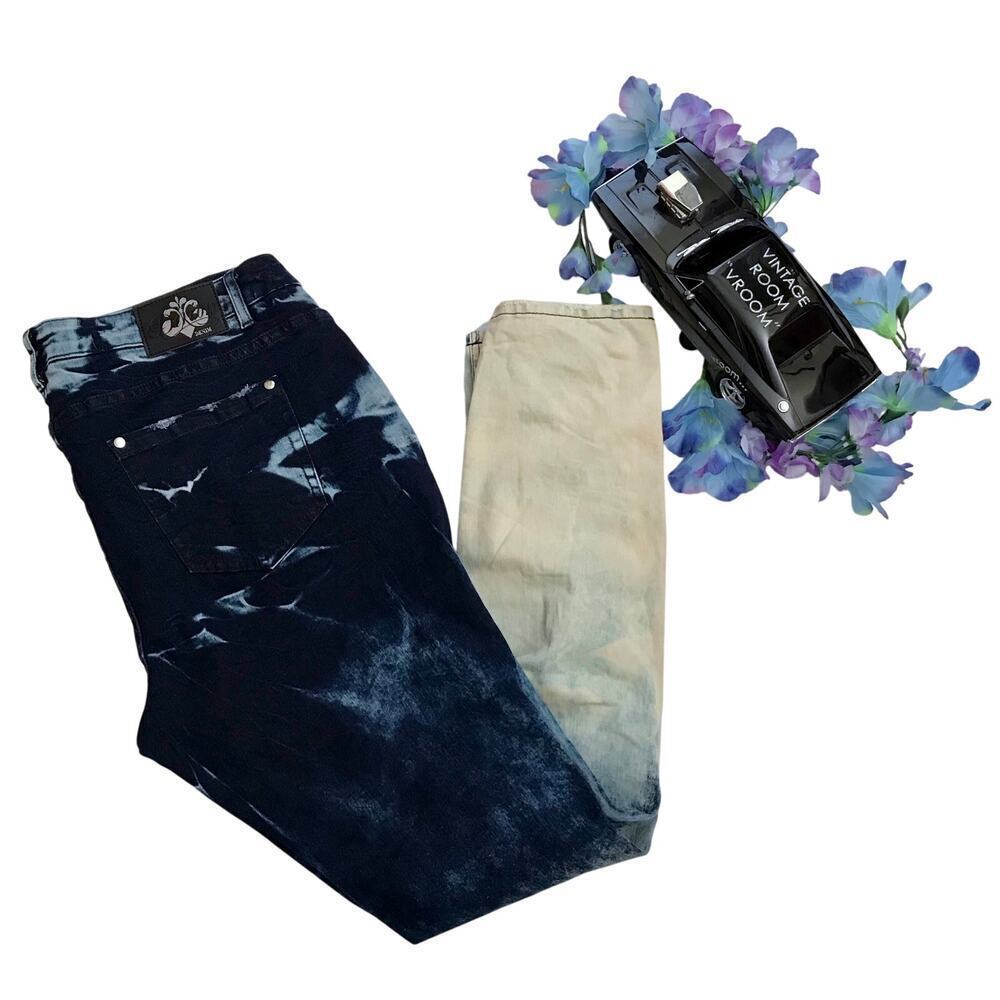 Dereon NWOT Distressed Ombre Skinny Jeans Women 20W